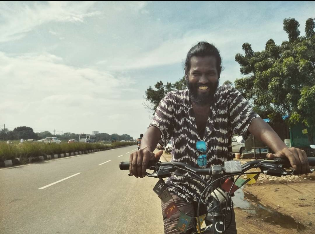 Kumar Shaw is cycling across India by cycle 