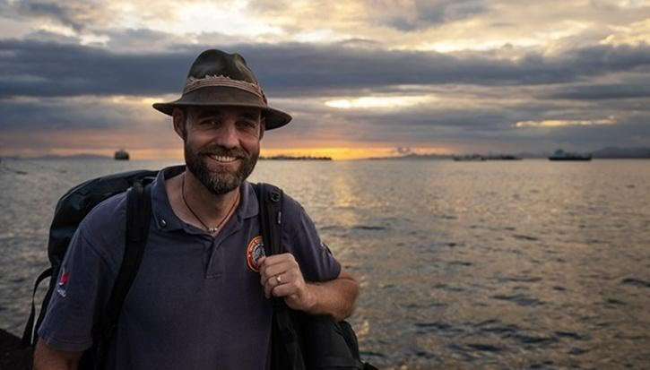 first person to visit every country in the world — without flying