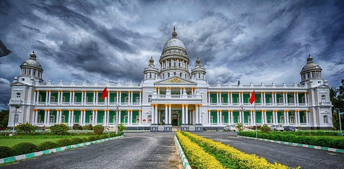 These Beautiful Palaces in Karnataka